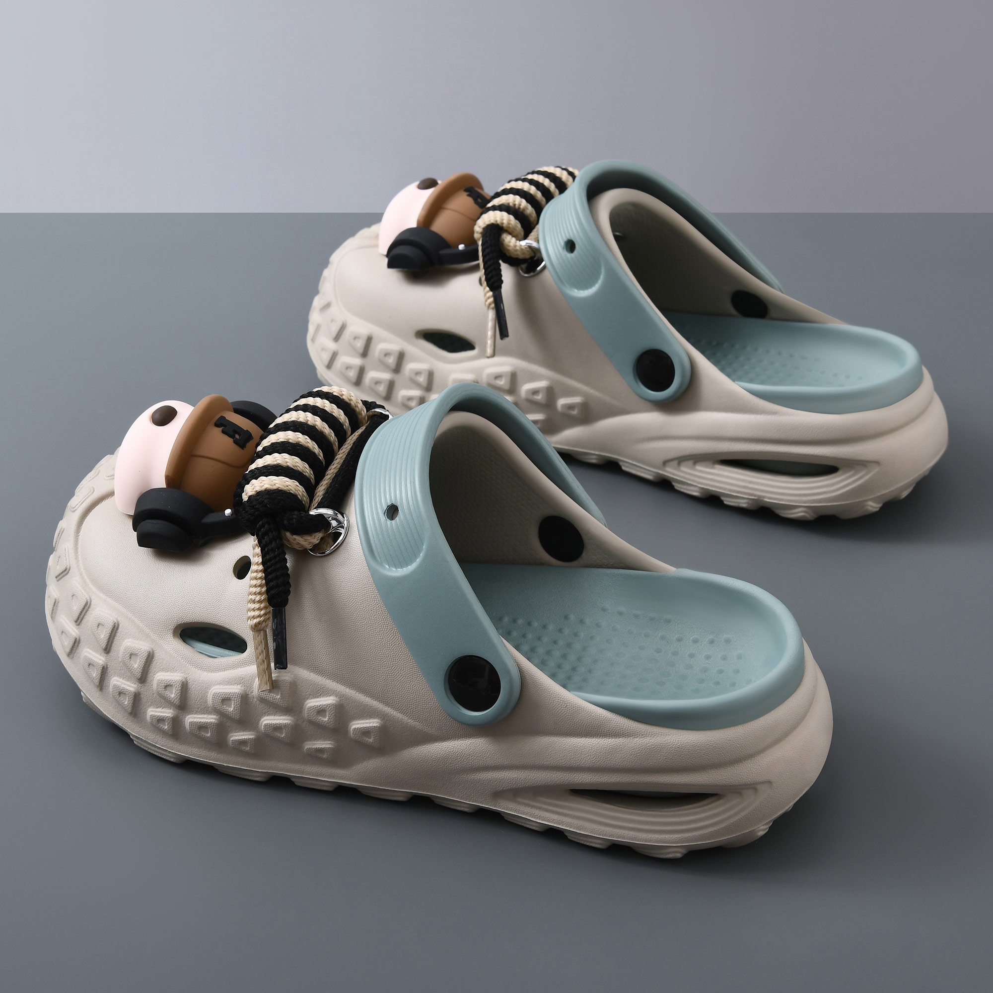 Hype Beatz Laced Clogs - Female