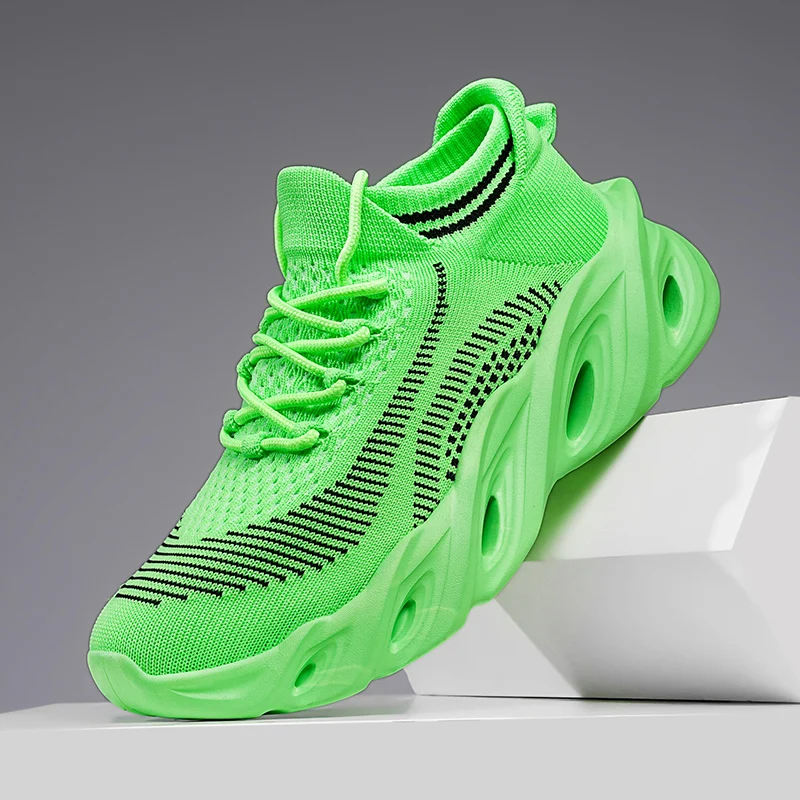 Nova Pulse Sneakers