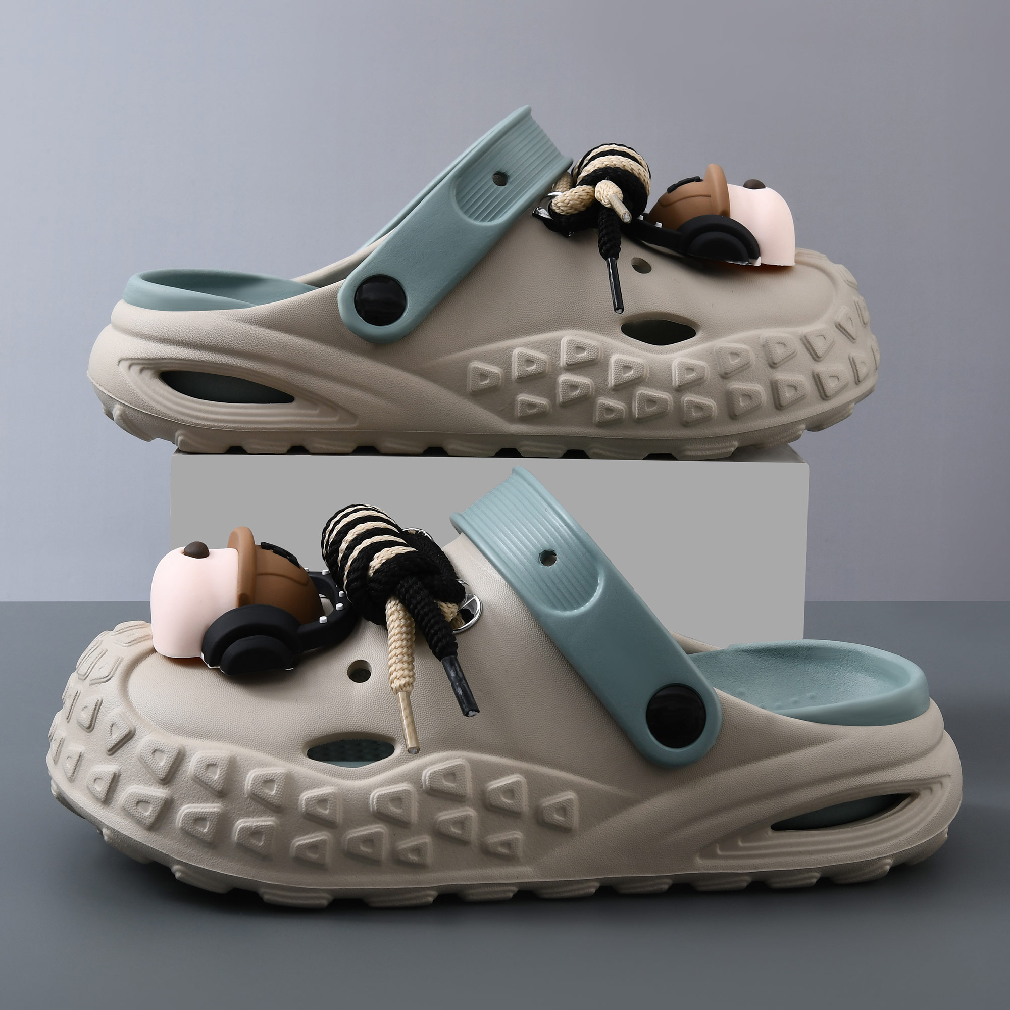 Hype Beatz Laced Clogs - Female